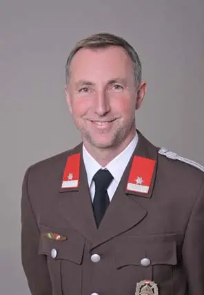 Mannschaft der freiwilligen Feuerwehr Oberaich