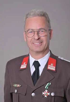 Mannschaft der freiwilligen Feuerwehr Oberaich