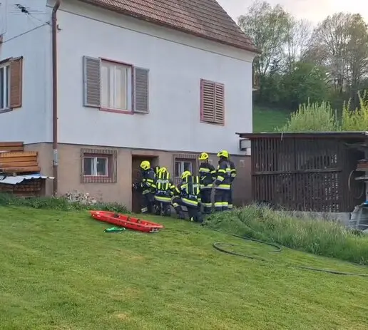 Übung eines Kellerbrand- Galerie der FF Oberaich