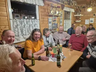 Stockschiessen in der Utscher Eishütte gegen die Naturfreunde