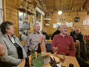 Stockschiessen in der Utscher Eishütte gegen die Naturfreunde